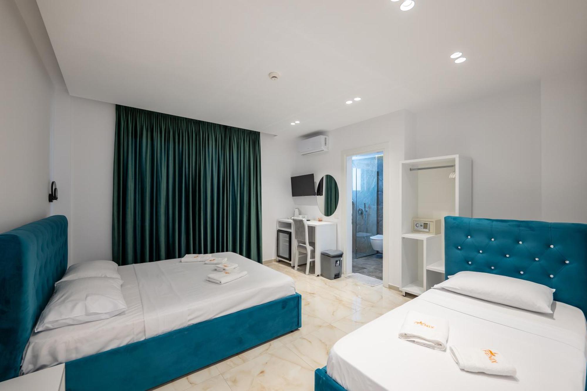 Feniks Hotel Ksamil Exteriör bild