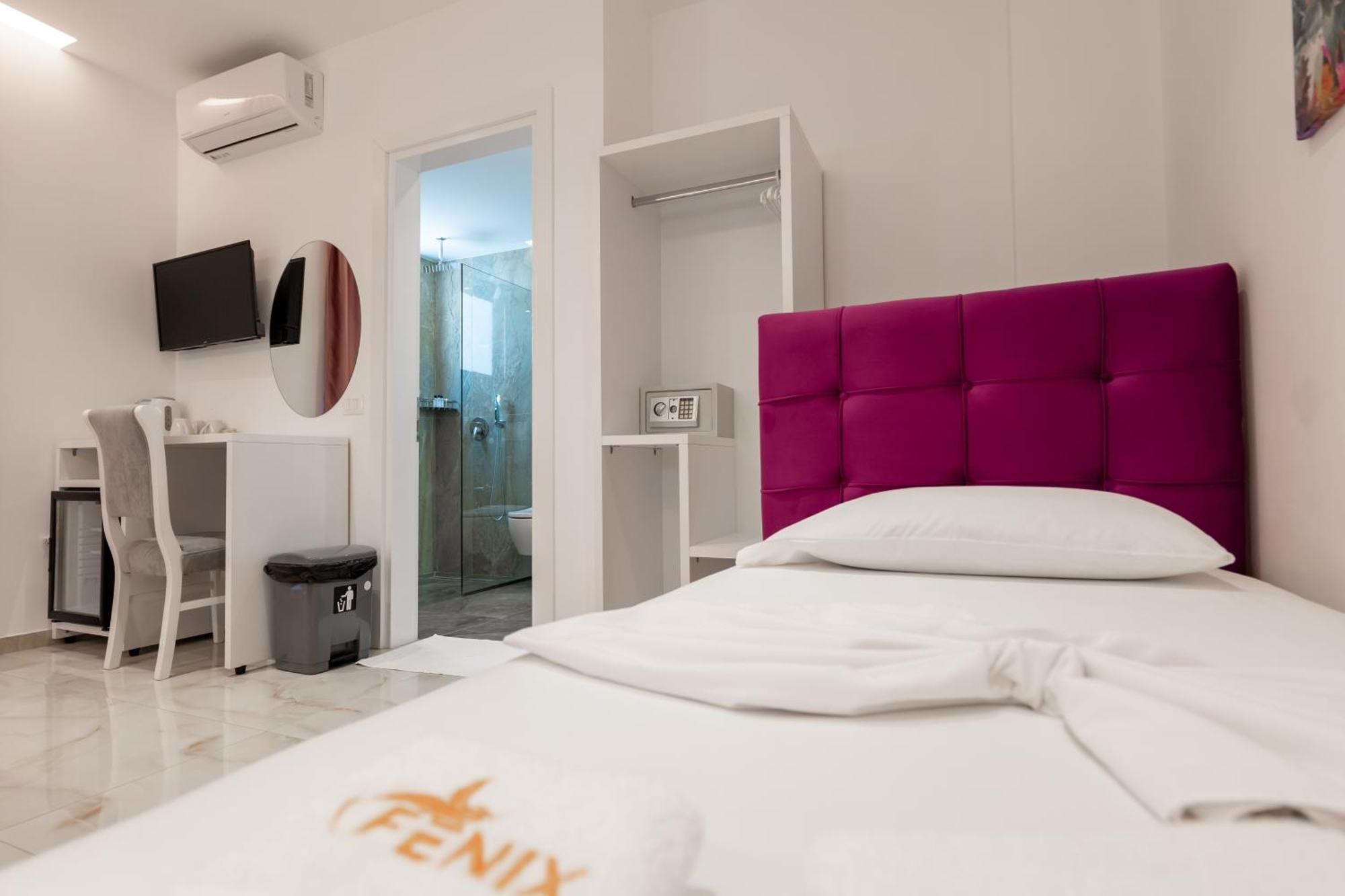 Feniks Hotel Ksamil Exteriör bild